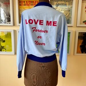 Retro look graphic button-up shirt with tie waist